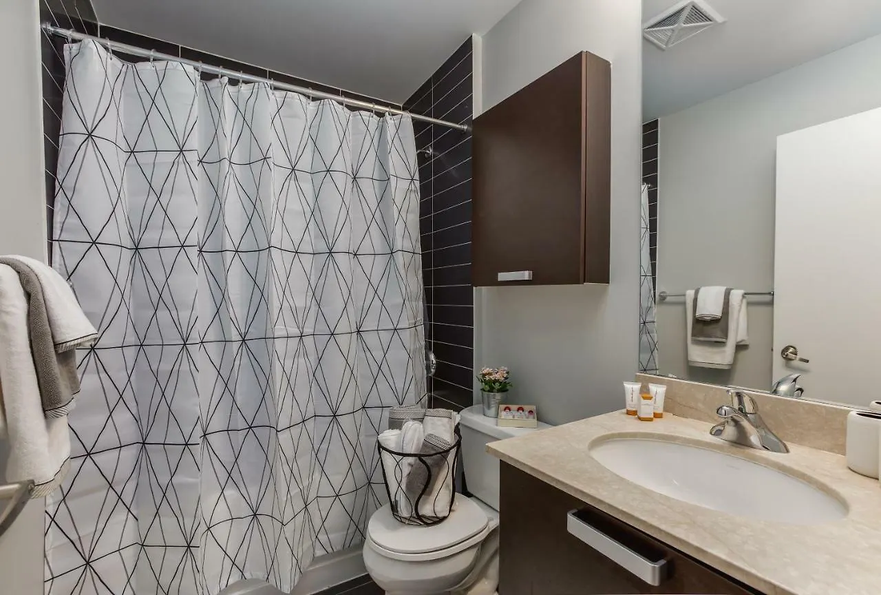 Apartment Luxurious 2-Bedroom Condo Toronto