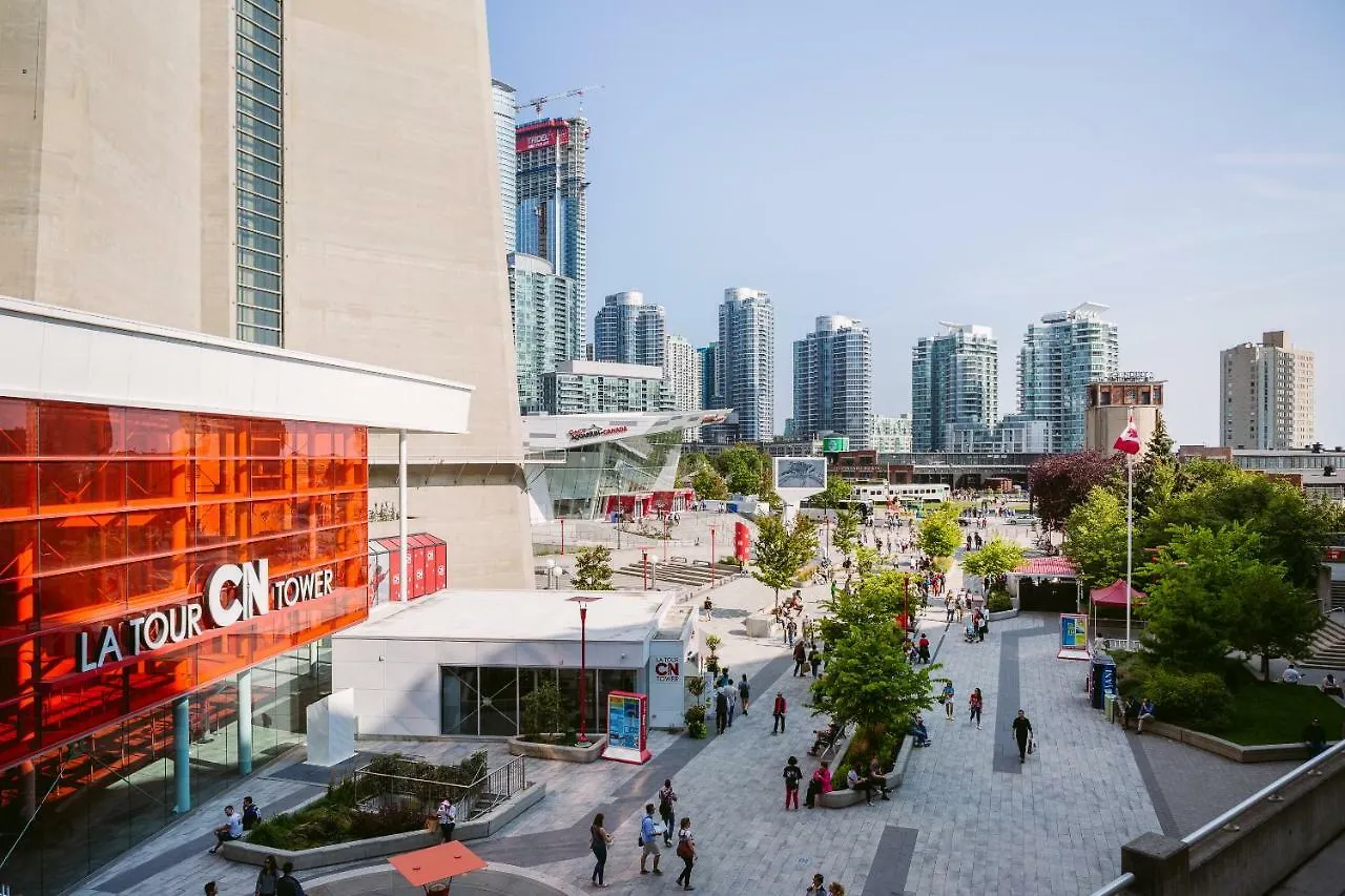Luxurious 2-Bedroom Condo Toronto 0*,