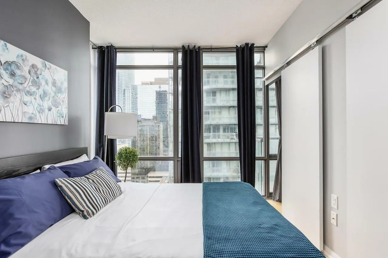 Luxurious 2-Bedroom Condo Toronto