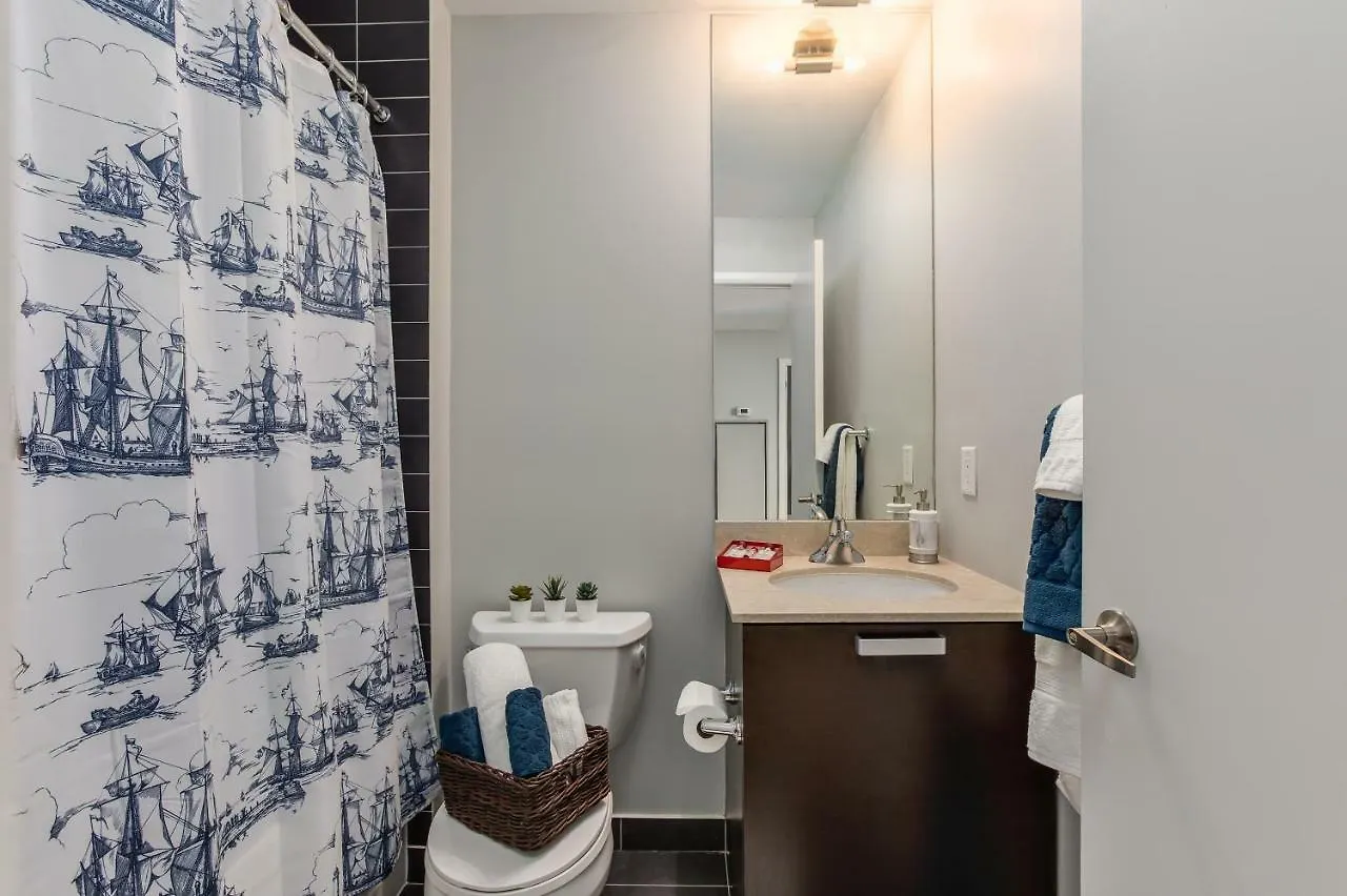 Luxurious 2-Bedroom Condo Toronto