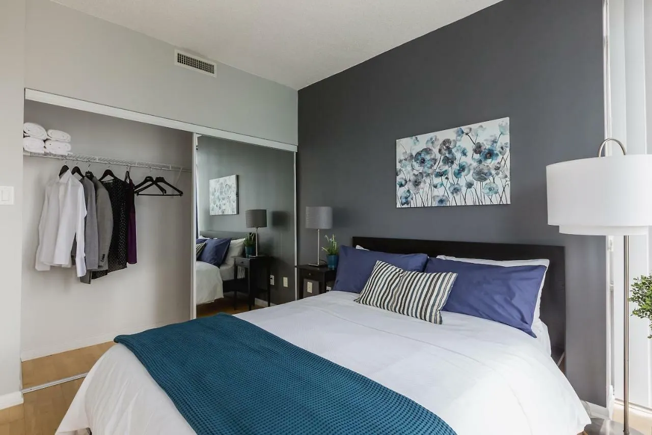 Luxurious 2-Bedroom Condo Toronto Apartment